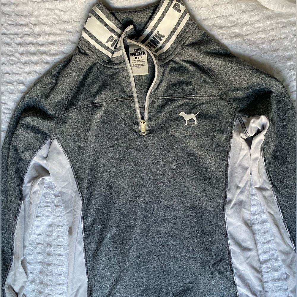 Grey Victoria’s Secret Pink Sweatshirt. Size S